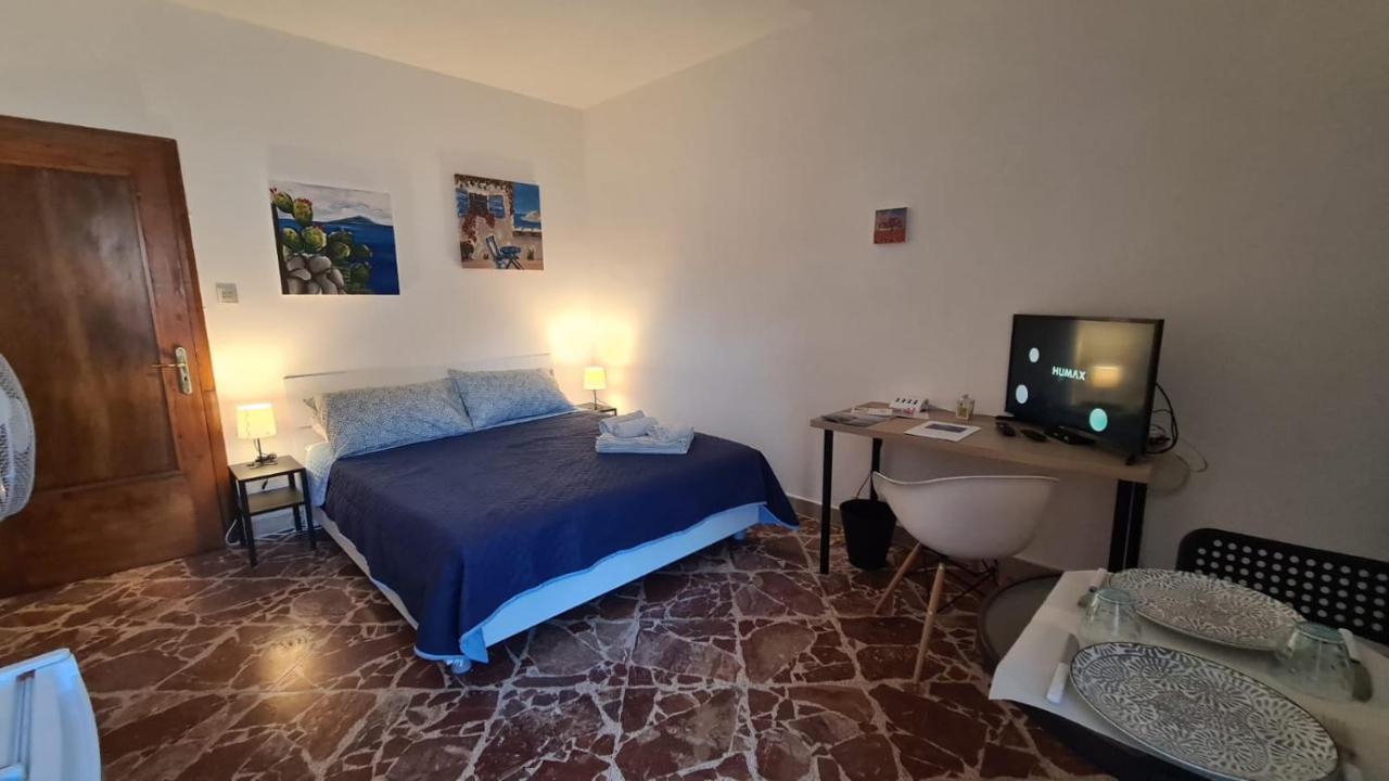 A Punta Terra Isnello Bed & Breakfast Bagian luar foto